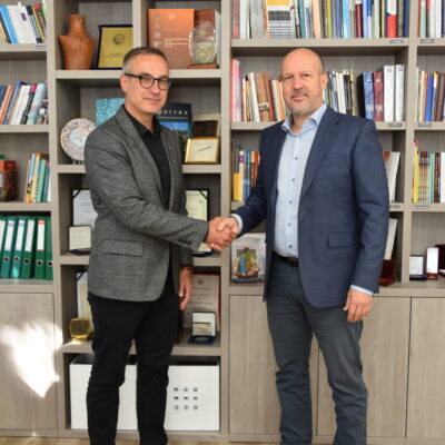 Spájame jazyky, projektový manažment a IT: nové partnerstvo so spoločnosťou YMS